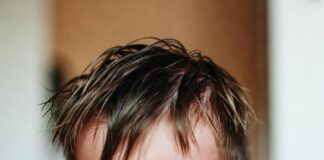 जो दृष्टा है, वो विषयों के लिए दुख न करें ।