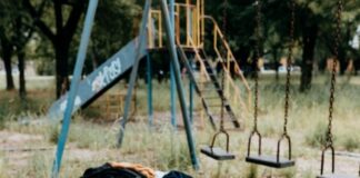 What is the meaning of “वासांसि जीर्णानि यथा विहाय” ?